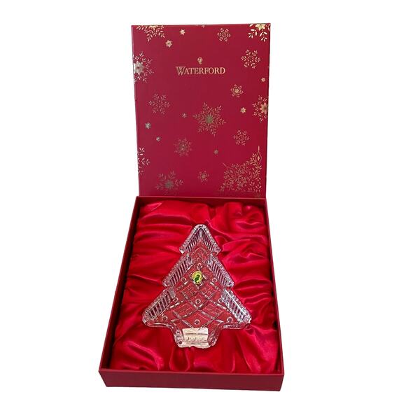 WATERFORD Crystal Christmas Tree Candy Dish Tray in Holiday Red Gift Box NEW - Picture 6 of 16